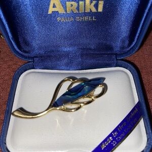 Paua Shell Gold Brooch